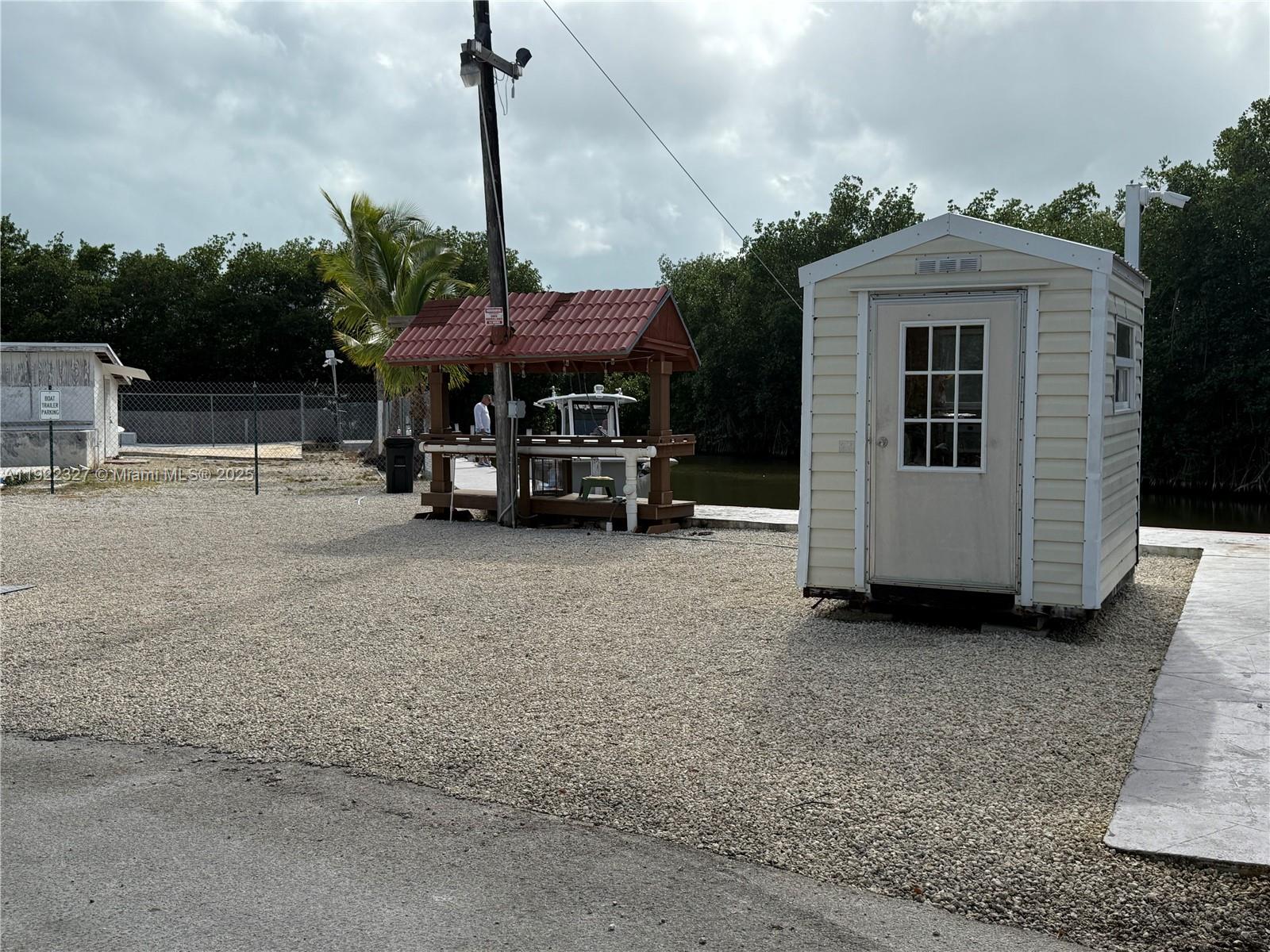 CALUSA CAMPGROUND - Land