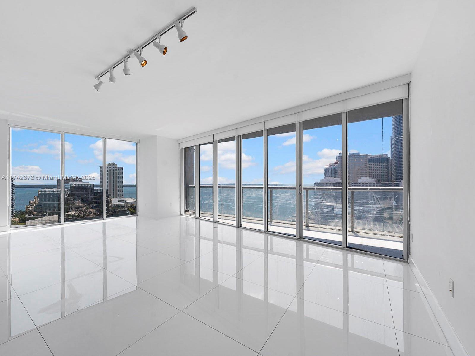 495 Brickell Ave 1801