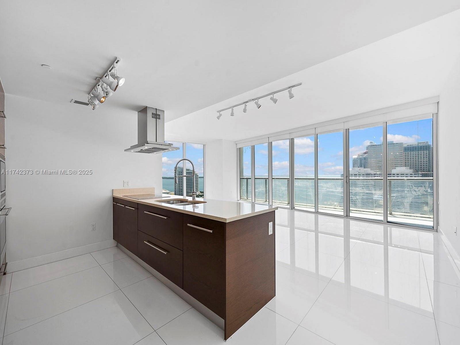 495 Brickell Ave 1801, Miami, Broward County, Florida - 3 Bedrooms  
2 Bathrooms - 