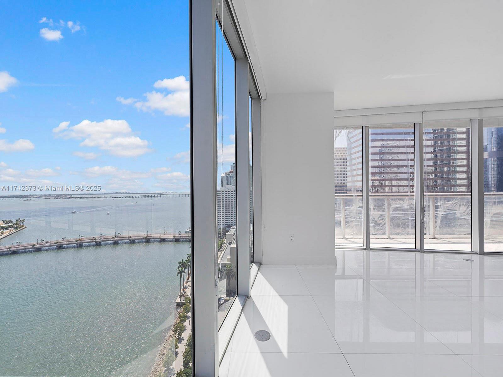 495 Brickell Ave 1801