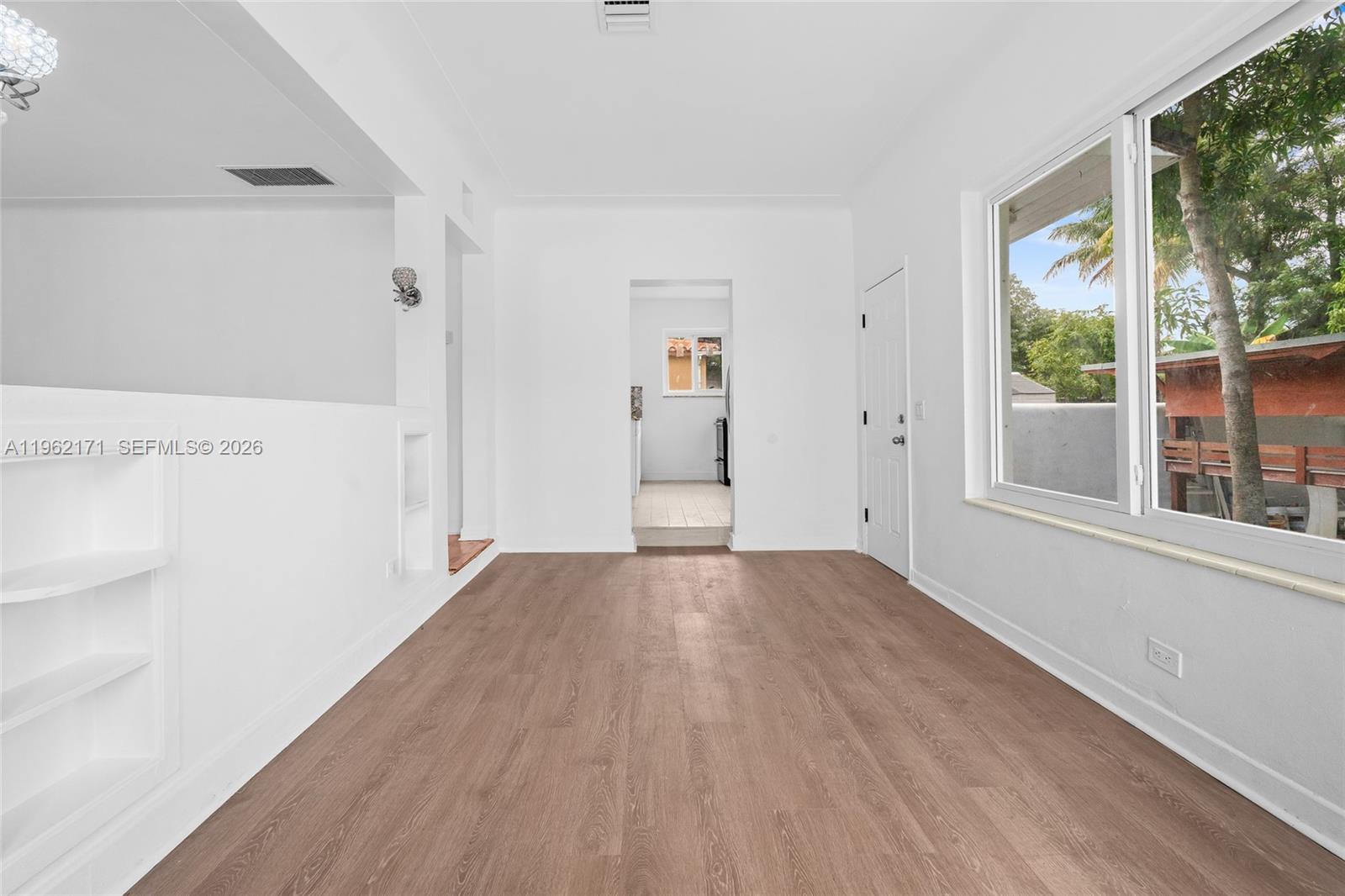 REV PLAT OF BRANDON PARK - Residential Income