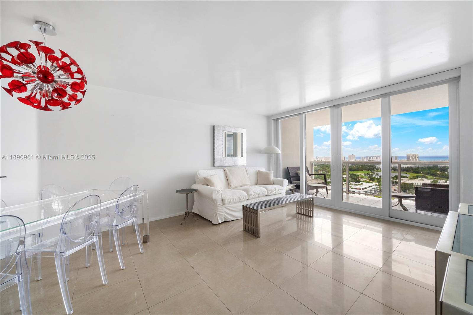 SUNSET HARBOUR NORTH COND - Residential