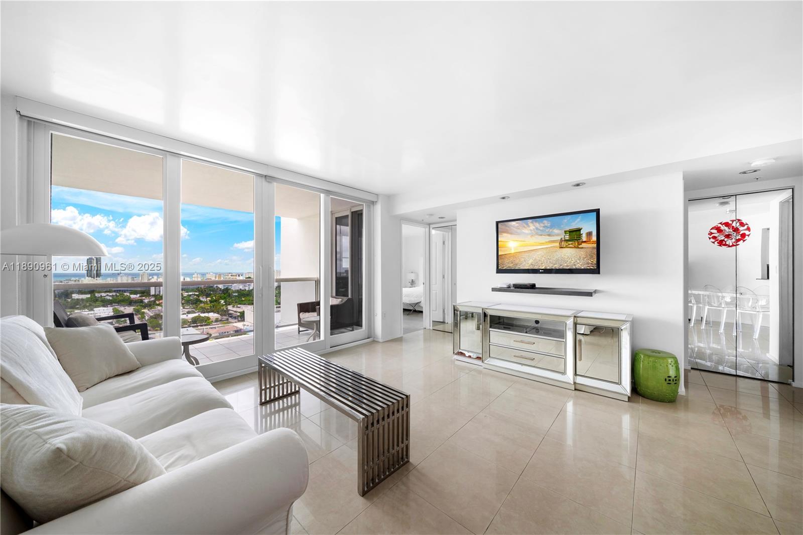 SUNSET HARBOUR NORTH COND - Residential