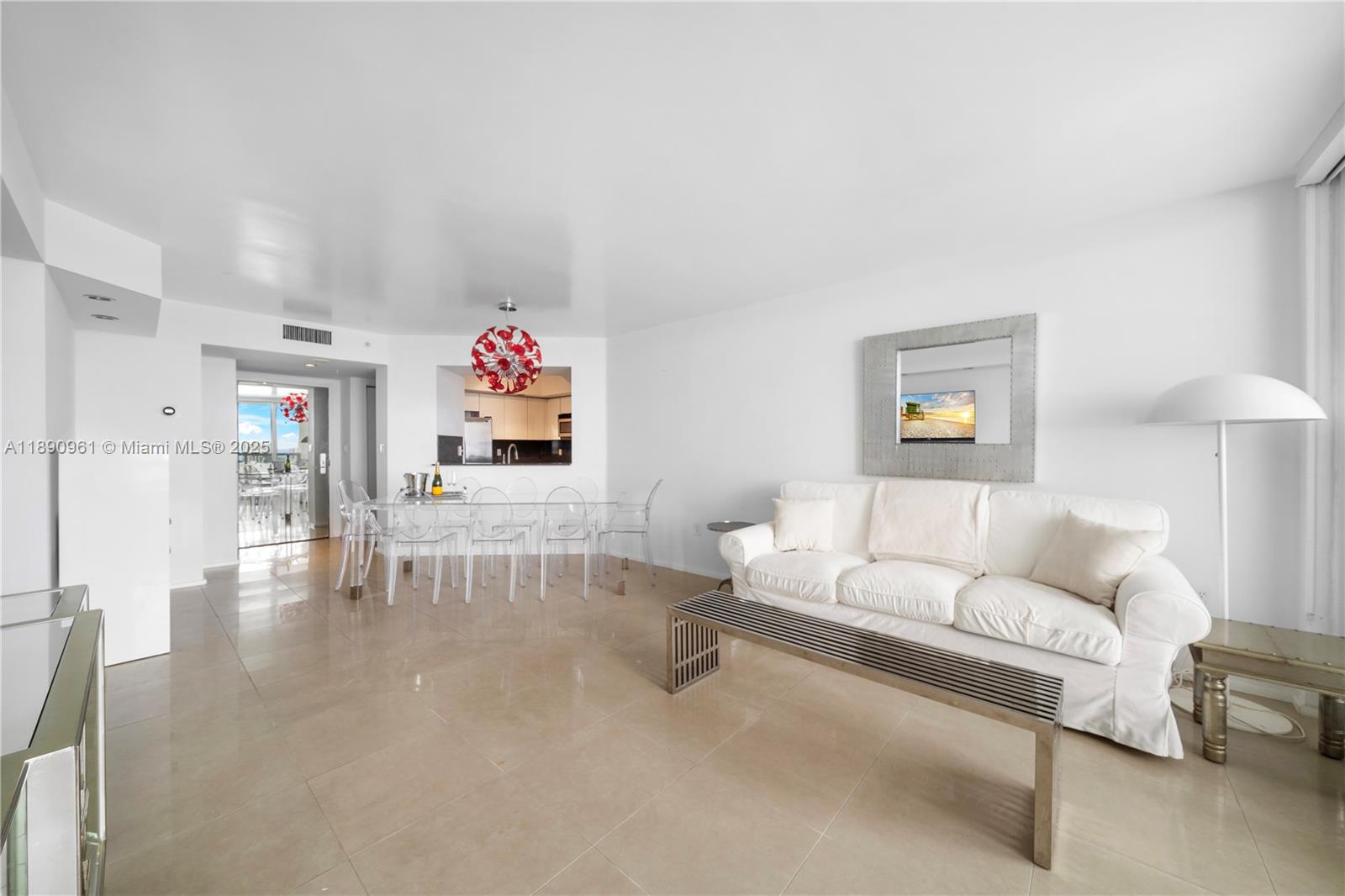 SUNSET HARBOUR NORTH COND - Residential