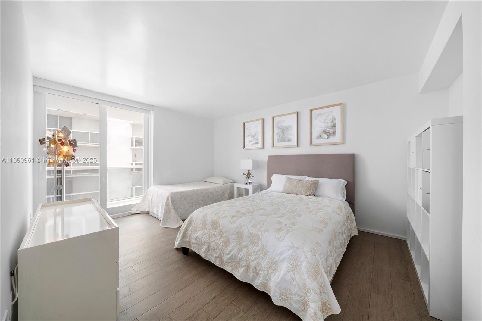 SUNSET HARBOUR NORTH COND - Residential