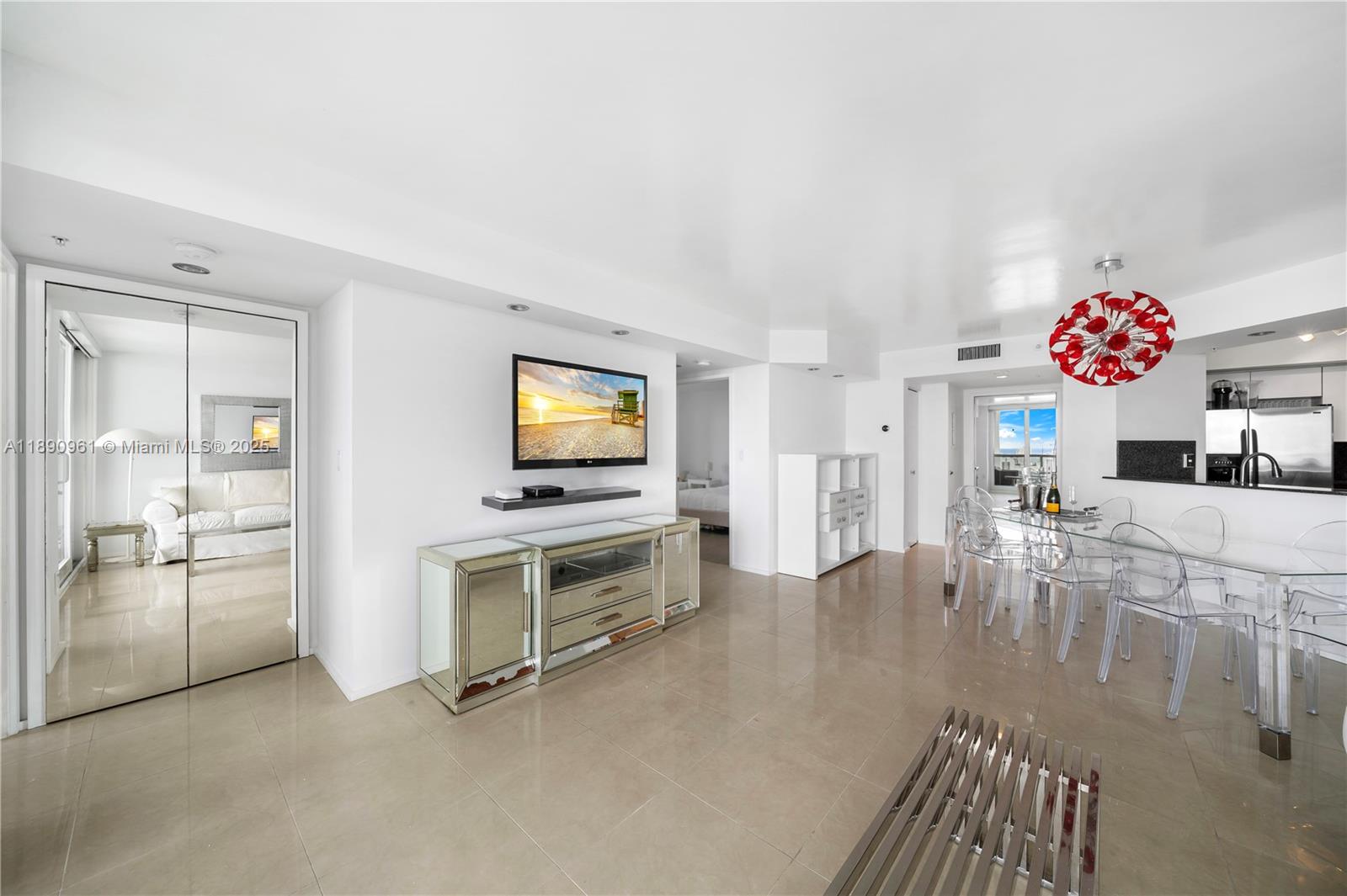 SUNSET HARBOUR NORTH COND - Residential