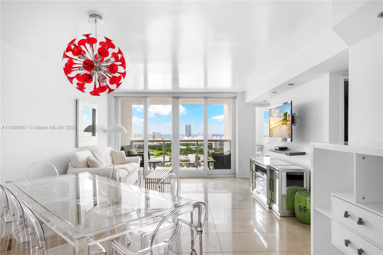 SUNSET HARBOUR NORTH COND - Residential