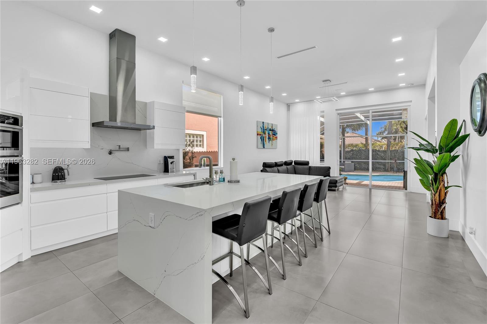 HERON BAY FOUR - Residential