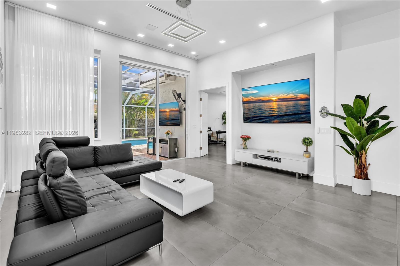 HERON BAY FOUR - Residential