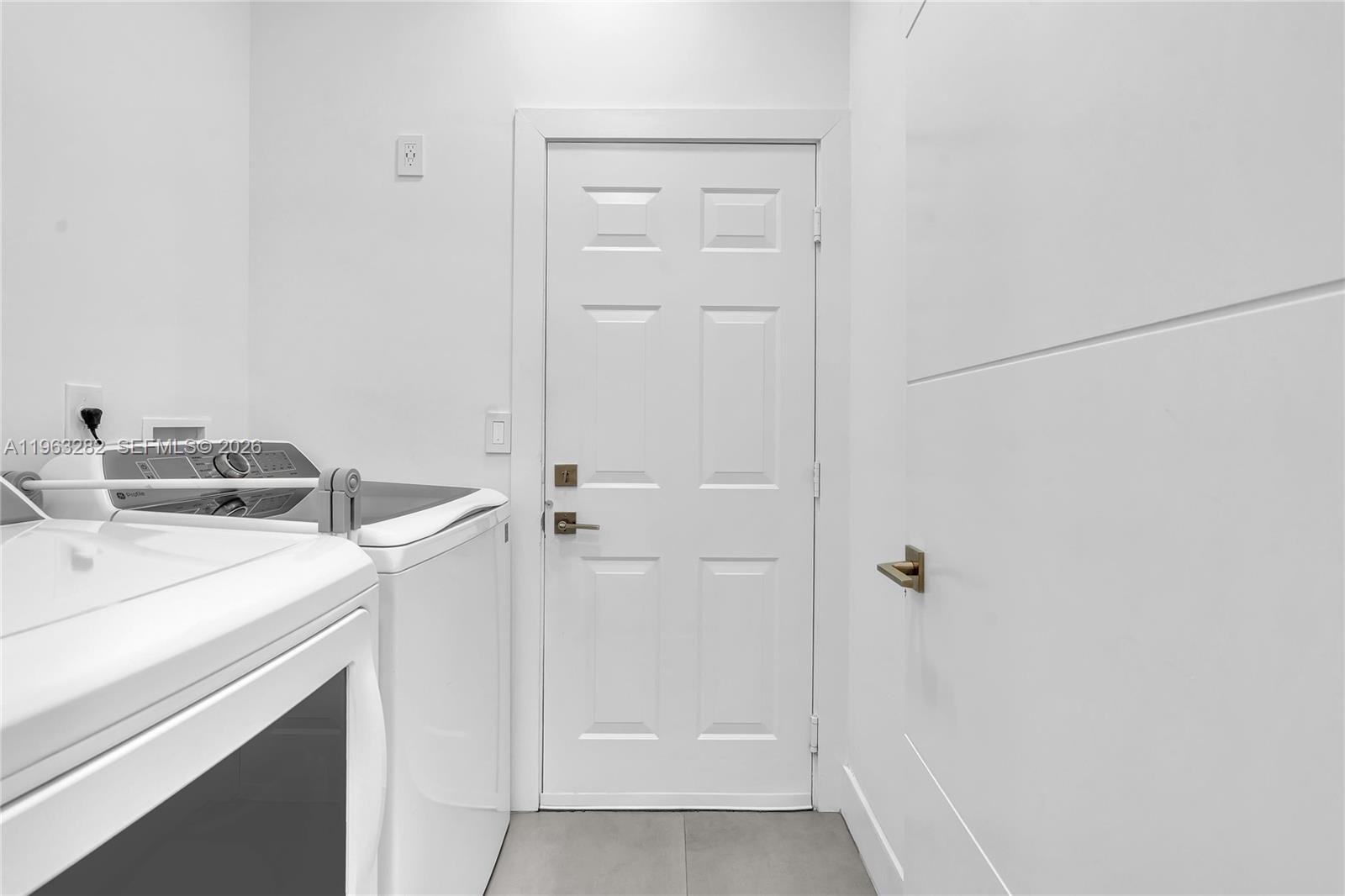 HERON BAY FOUR - Residential