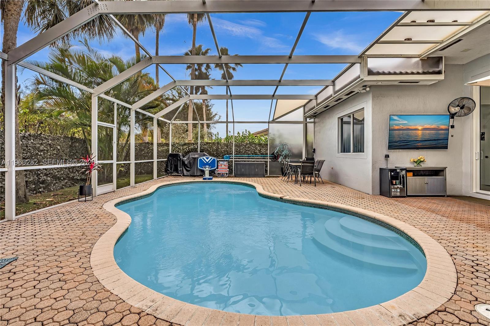 HERON BAY FOUR - Residential