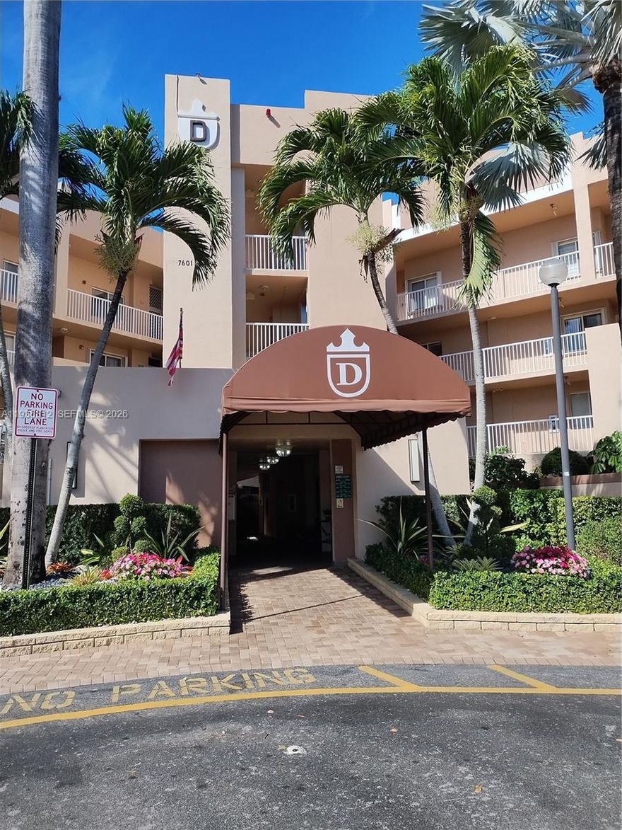 WATERFRONT CORNER UNIT LARGE 3 BEDROOMS/SITTING ROOM. 2 SCREENED IN ROOMS WITH BEAUTIFUL VIEW OF LARGE LAKE. KITCHEN IS FULLY REMODELED LOTS OF CABINETS AND NEWER UPGRADED APPLIANCES. EAT IN KITCHEN, EXTRA LARGE MASTER WITH WALK-IN EXTRA-LARGE CLOSETS. BUS WILL PICK YOU UP FOR SHOPPING AND TO GO TO CLUBHOUSE. THIS AREA IS A GREAT PLACE TO LIVE SECURE WITH 2 GUARD GATES. SO MUCH TO ENJOY HEATED POOL ACROSS STREET. SHOPPING NEARBY. CALL TODAY THESE CORNER UNITS GO FAST.

Bedroom master furniture computer generated