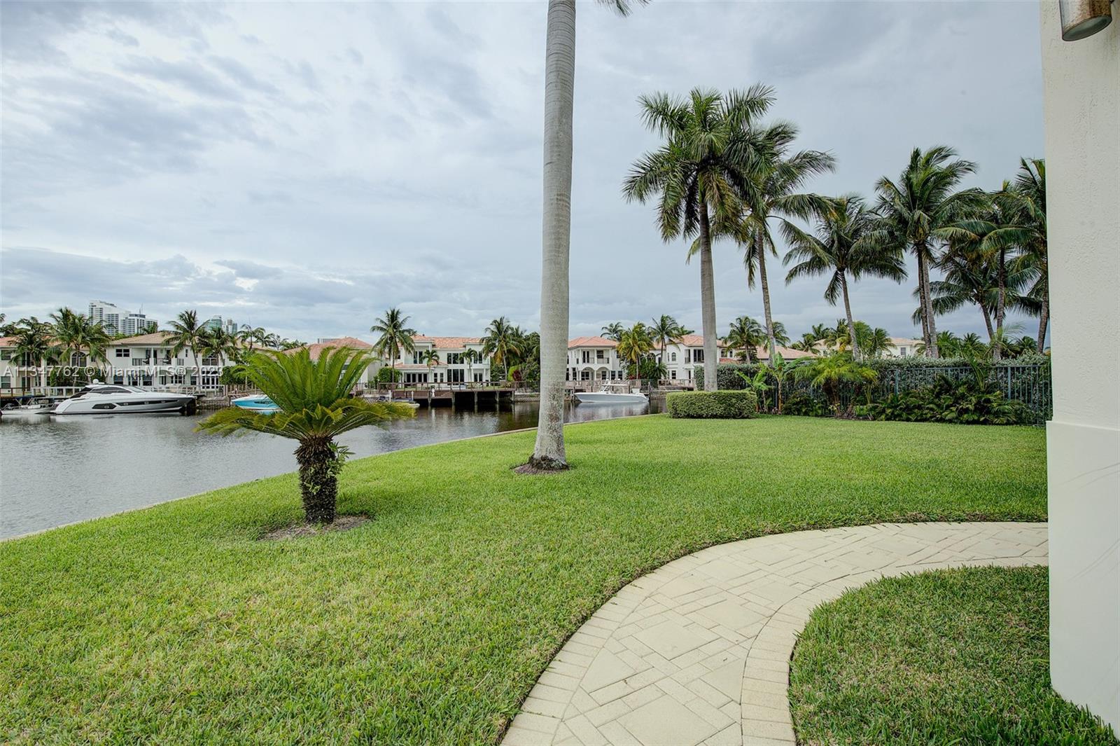 THREE ISLANDS 3RD SEC - Residential