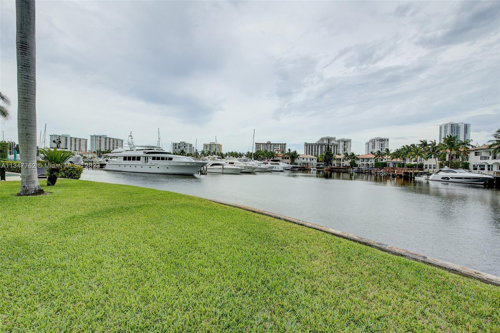 THREE ISLANDS 3RD SEC - Residential