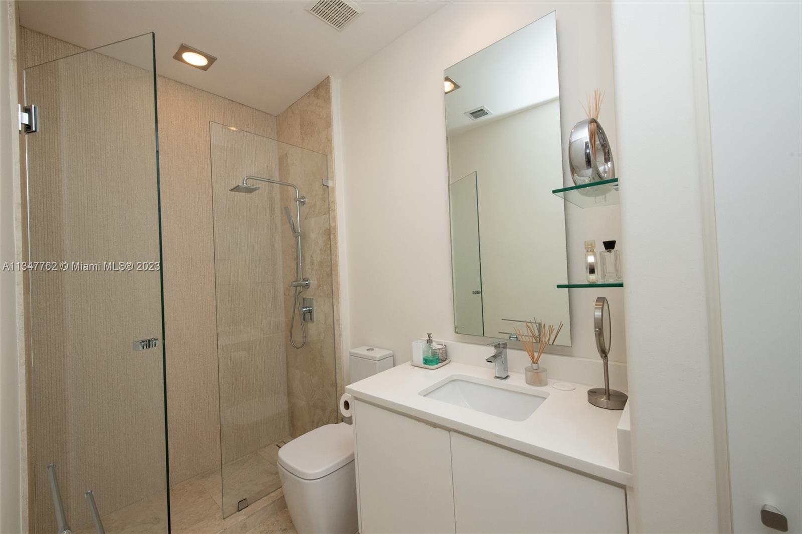 THREE ISLANDS 3RD SEC - Residential