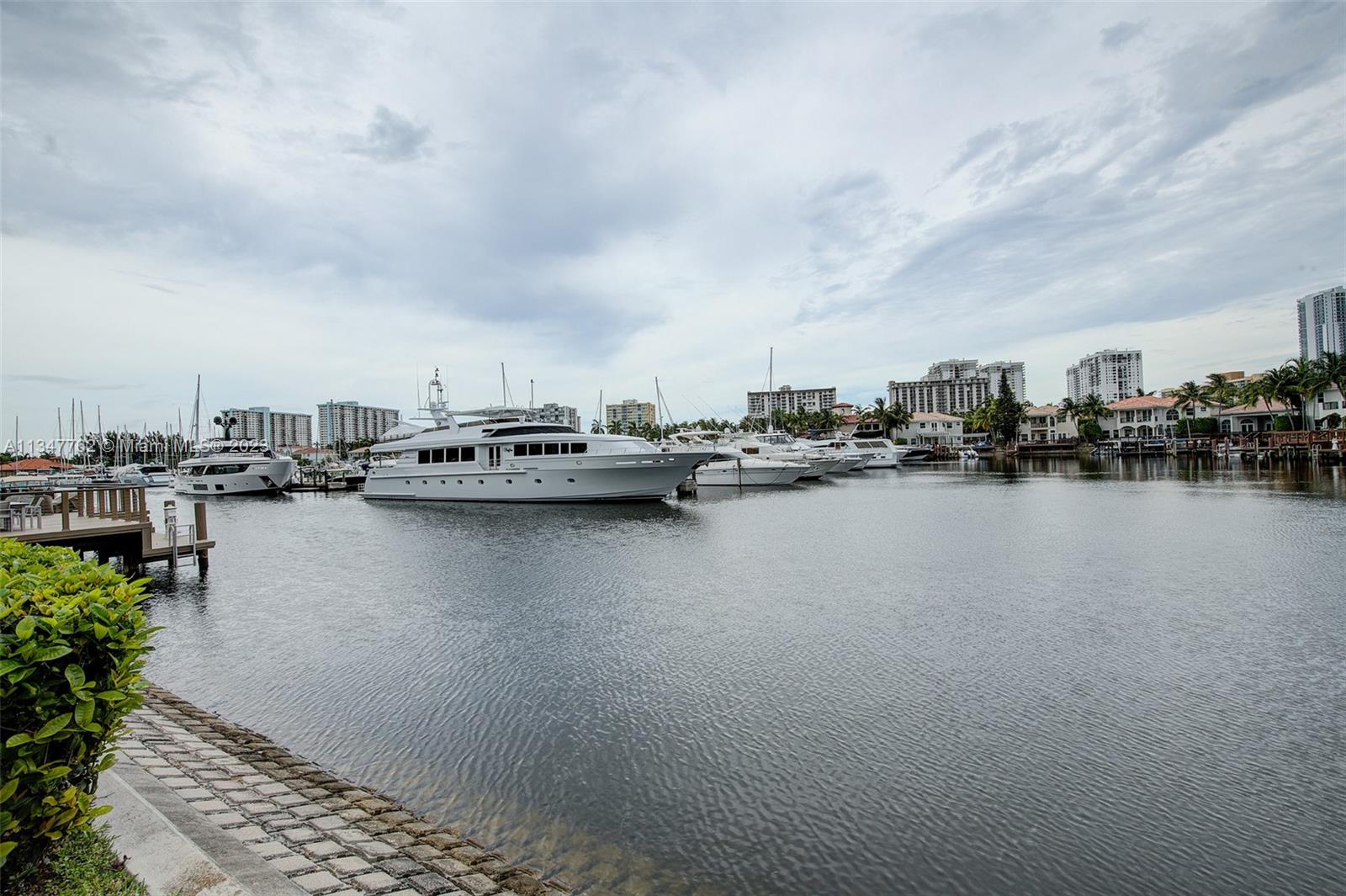 THREE ISLANDS 3RD SEC - Residential