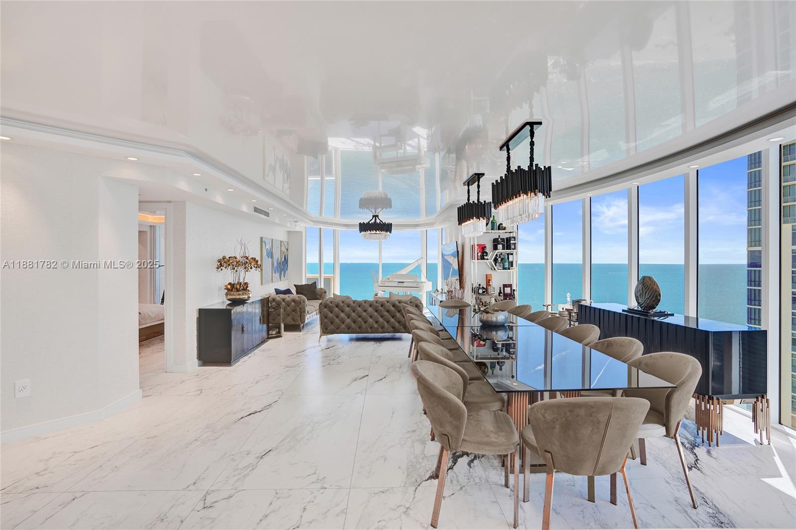 THE PINNACLE CONDO - Residential