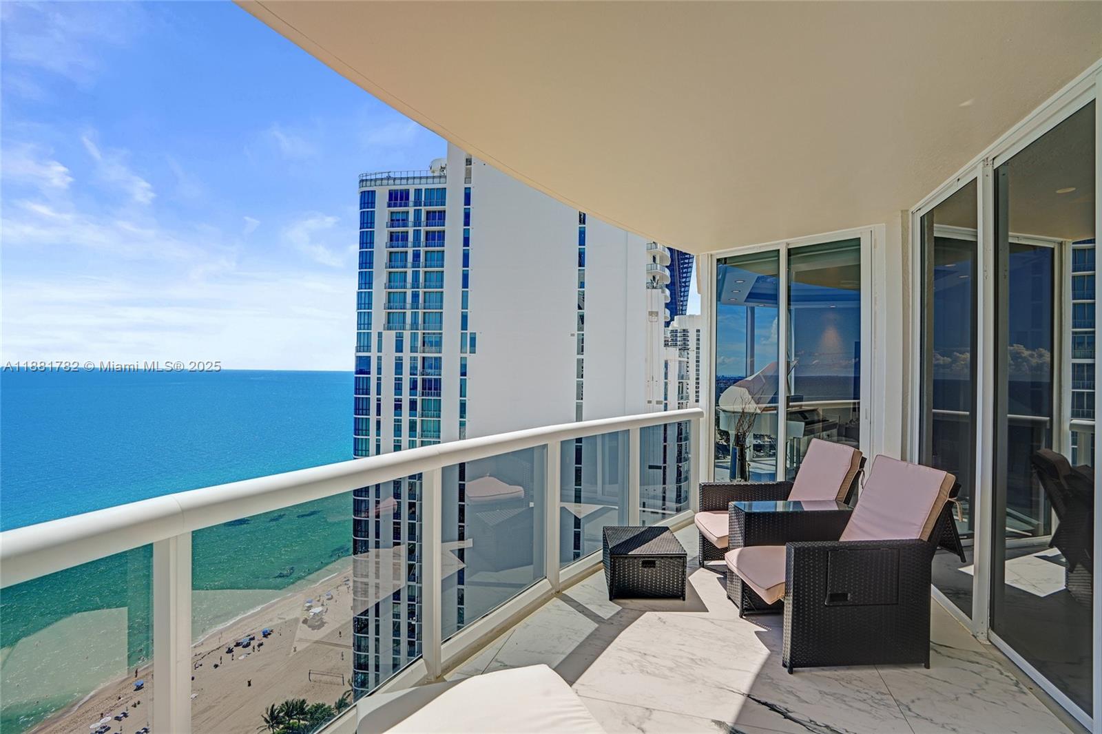 THE PINNACLE CONDO - Residential