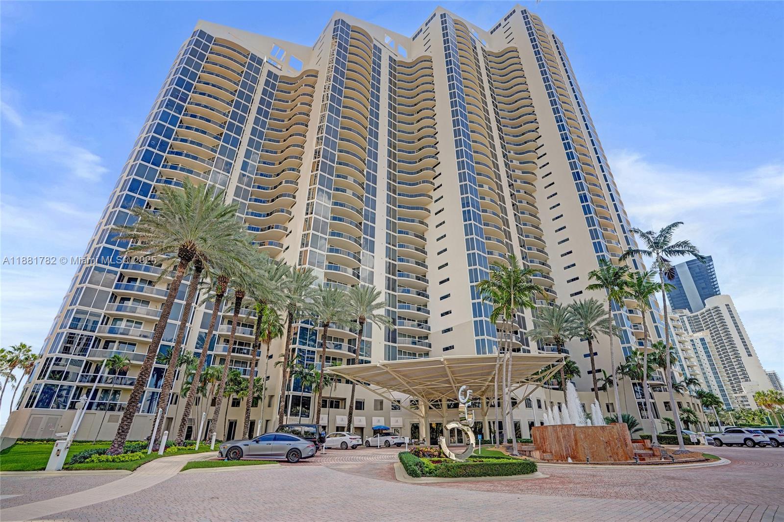 THE PINNACLE CONDO - Residential