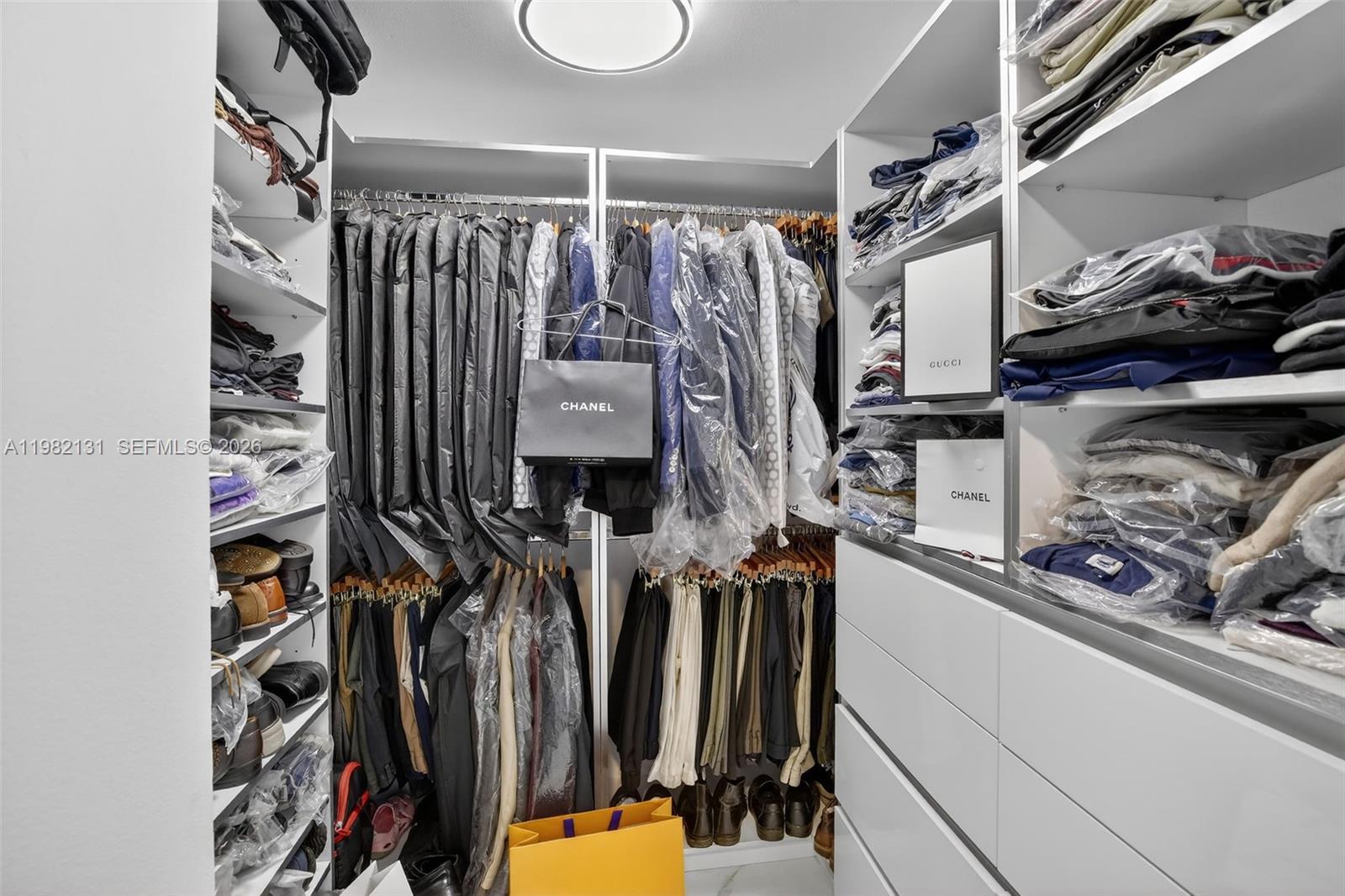 4000 ISL BLVD WILLIAMS IS - Residential