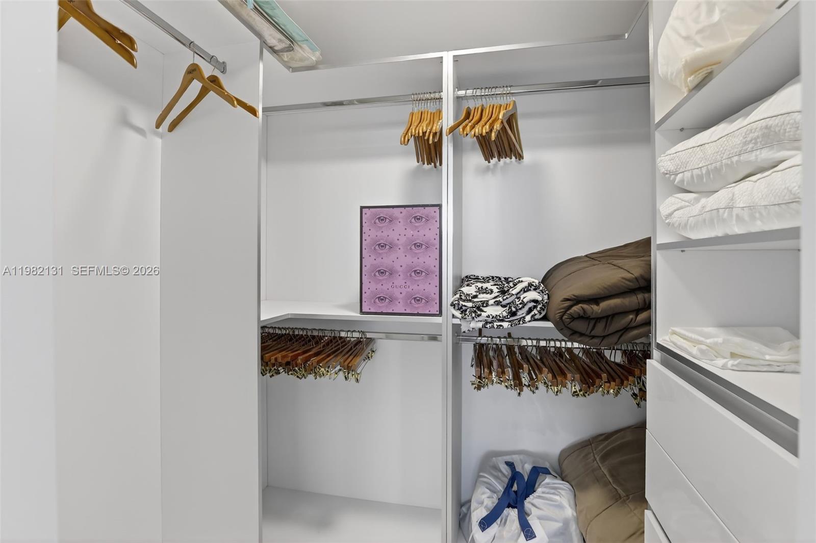 4000 ISL BLVD WILLIAMS IS - Residential