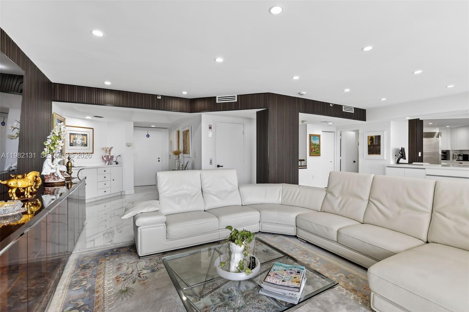 4000 ISL BLVD WILLIAMS IS - Residential