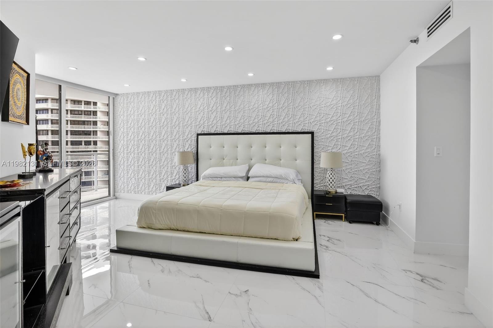 4000 ISL BLVD WILLIAMS IS - Residential