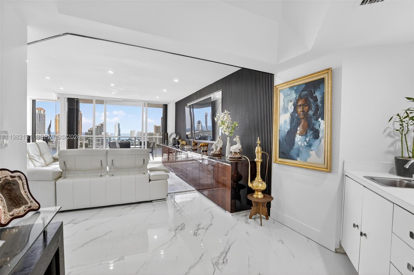 4000 ISL BLVD WILLIAMS IS - Residential