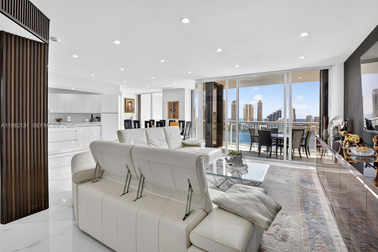 4000 ISL BLVD WILLIAMS IS - Residential