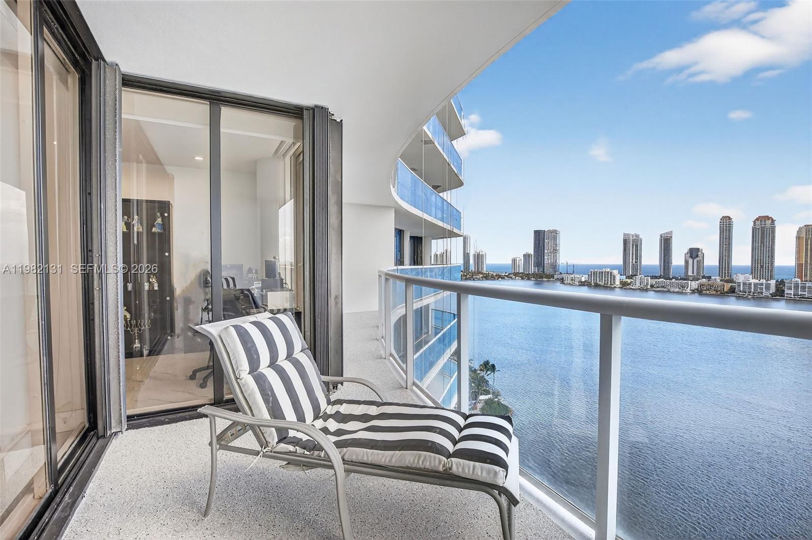 4000 ISL BLVD WILLIAMS IS - Residential