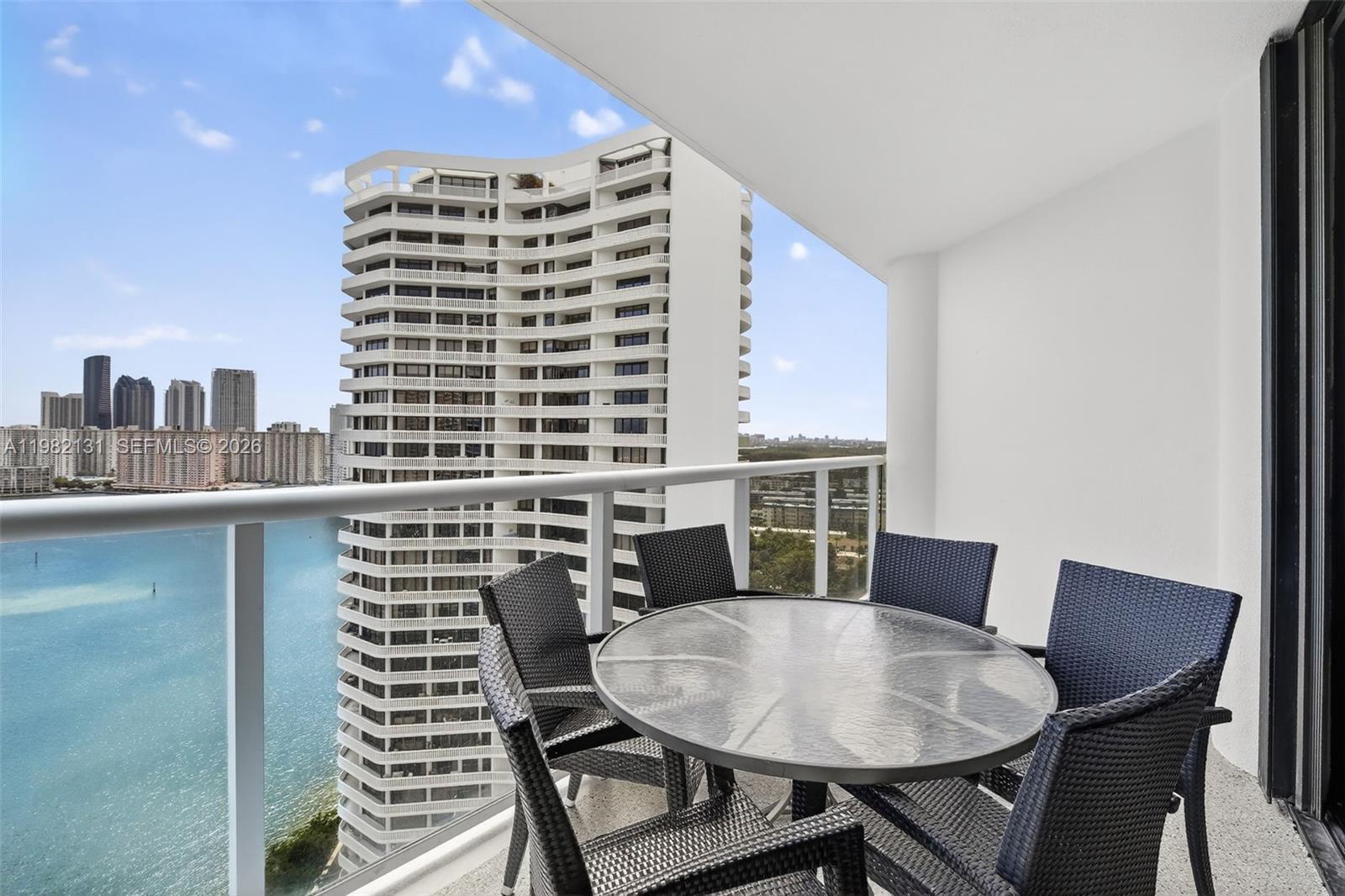 4000 ISL BLVD WILLIAMS IS - Residential