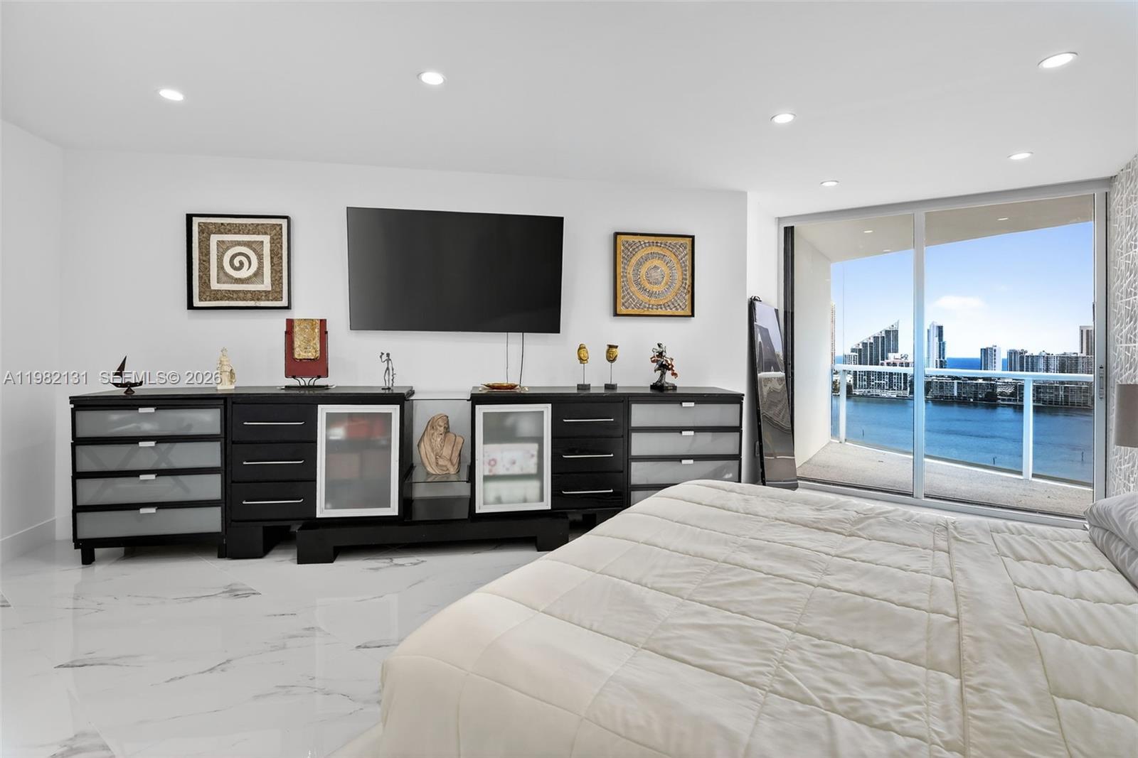 4000 ISL BLVD WILLIAMS IS - Residential