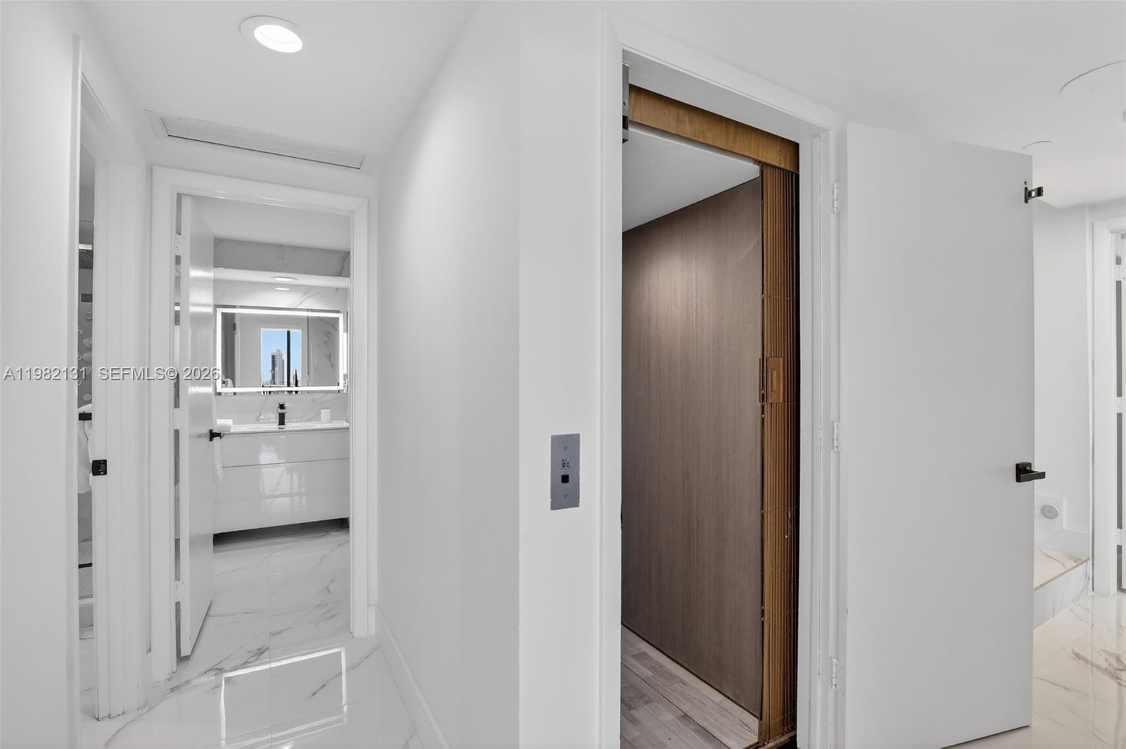 4000 ISL BLVD WILLIAMS IS - Residential