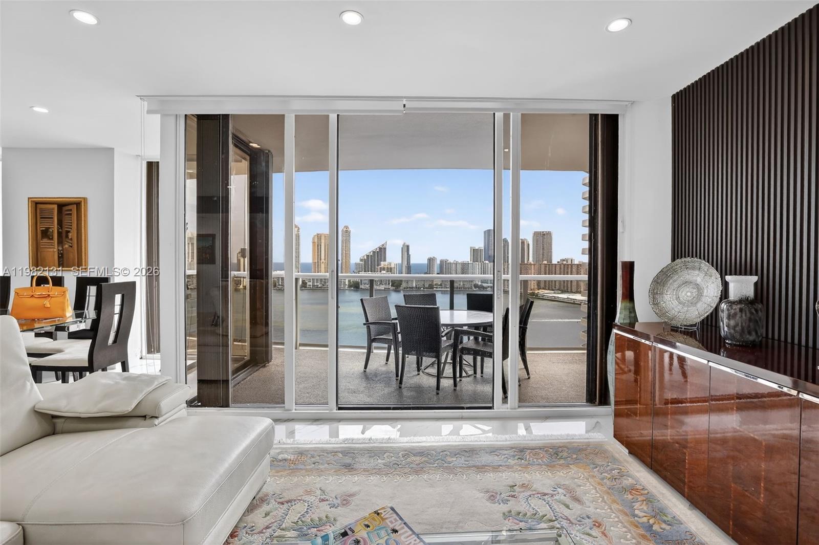 4000 ISL BLVD WILLIAMS IS - Residential