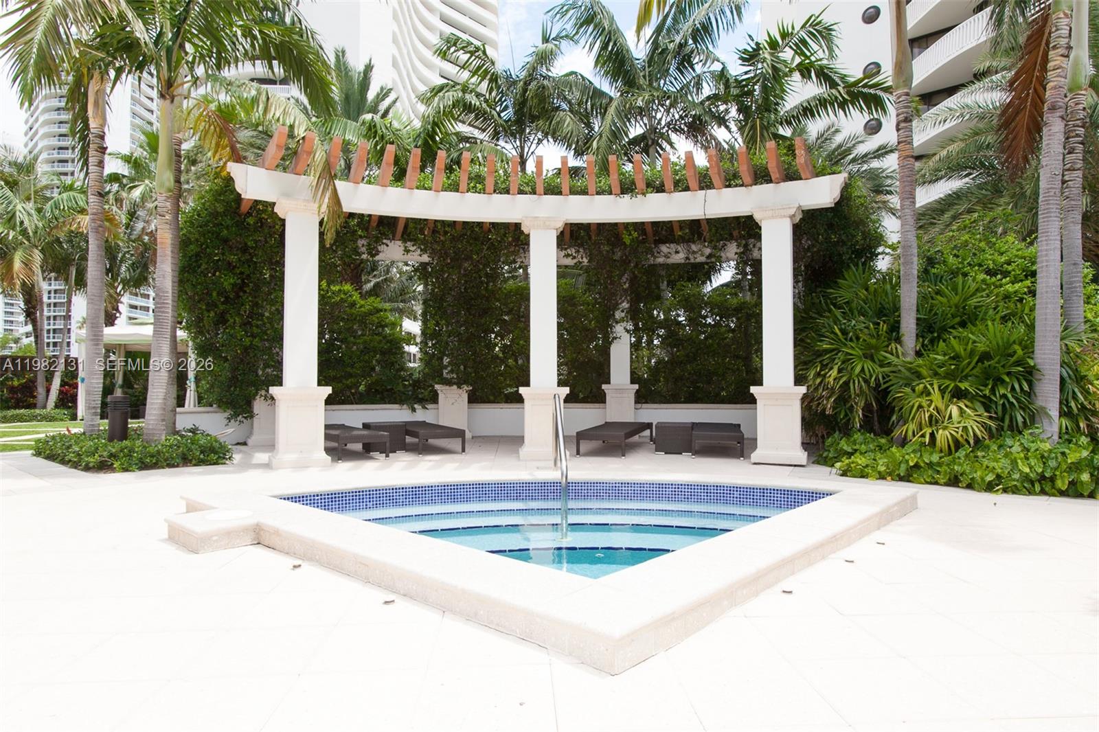 4000 ISL BLVD WILLIAMS IS - Residential