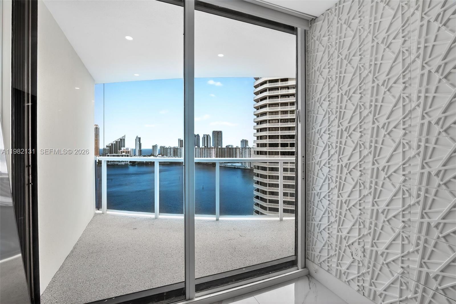 4000 ISL BLVD WILLIAMS IS - Residential