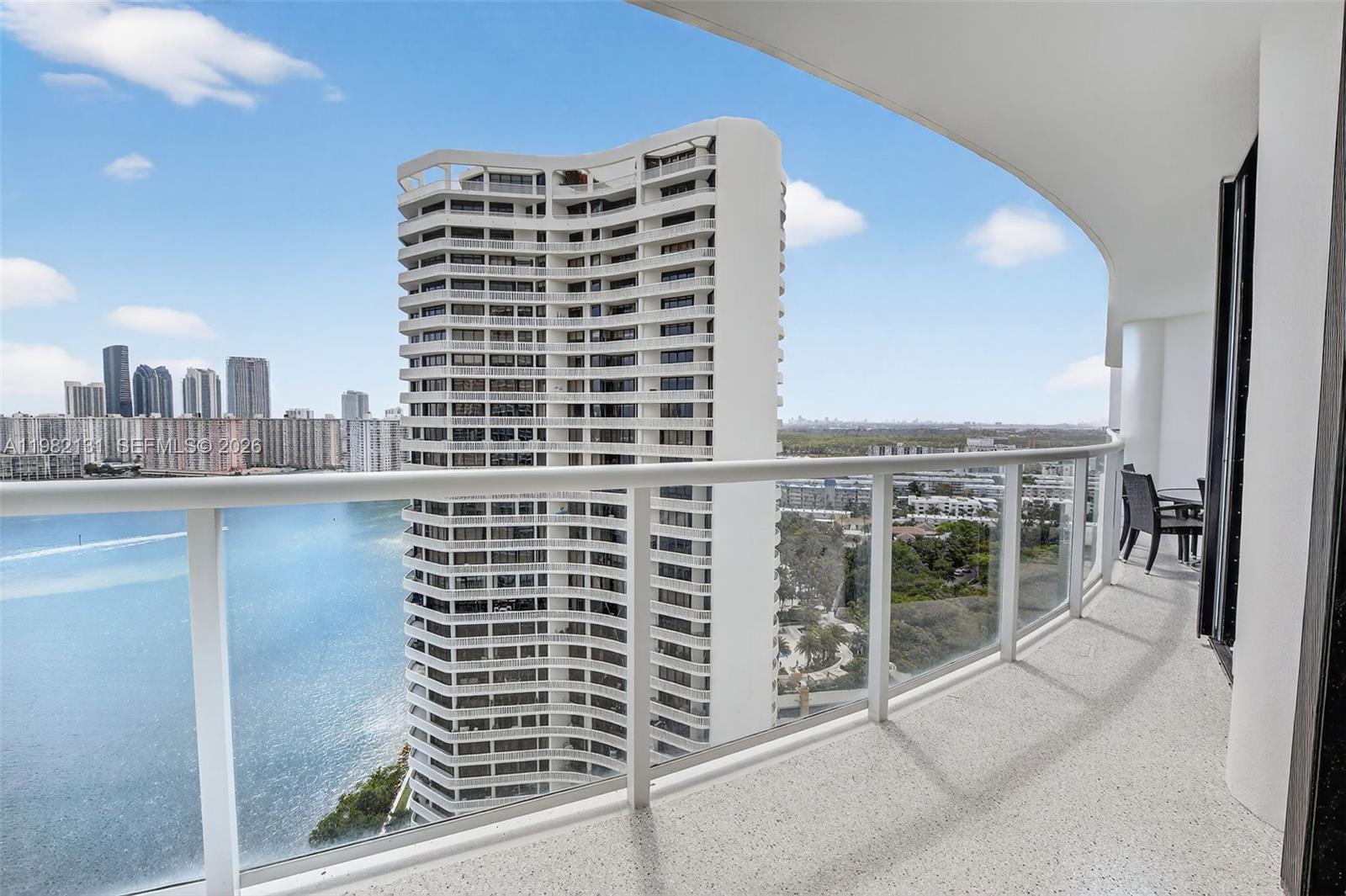 4000 ISL BLVD WILLIAMS IS - Residential