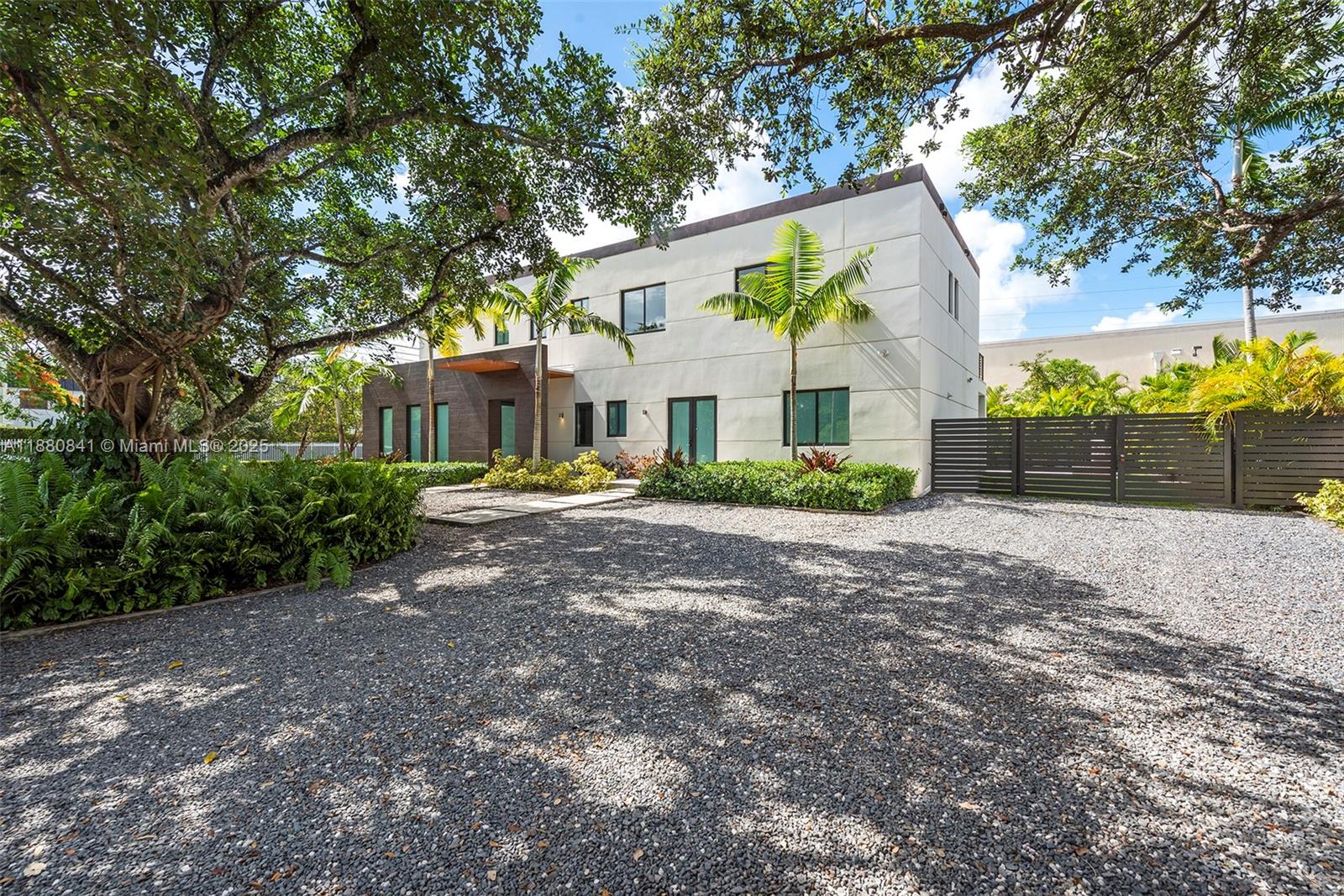 ?This exceptional 10-bedroom, 11-bathroom property offers a remarkable blend of luxury and convenience. Each bedroom includes a private en-suite bathroom, with a spacious master suite located on the upper floor featuring a spa-like bathroom and dual walk-in closets. For added convenience, a laundry room is available on each level.
?The home's central location provides easy access to major highways and is just a two-minute walk from Walgreens. It is also conveniently situated near the University of Miami, South Miami Hospital, and Nicklaus Children's Hospital. Ideal for a large family or as a prime investment opportunity, this property is competitively priced for a quick sale.
