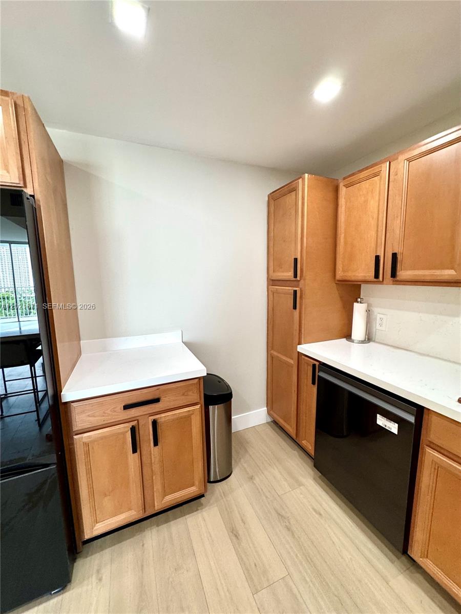 ADMIRALS PORT CONDO WEST - Residential