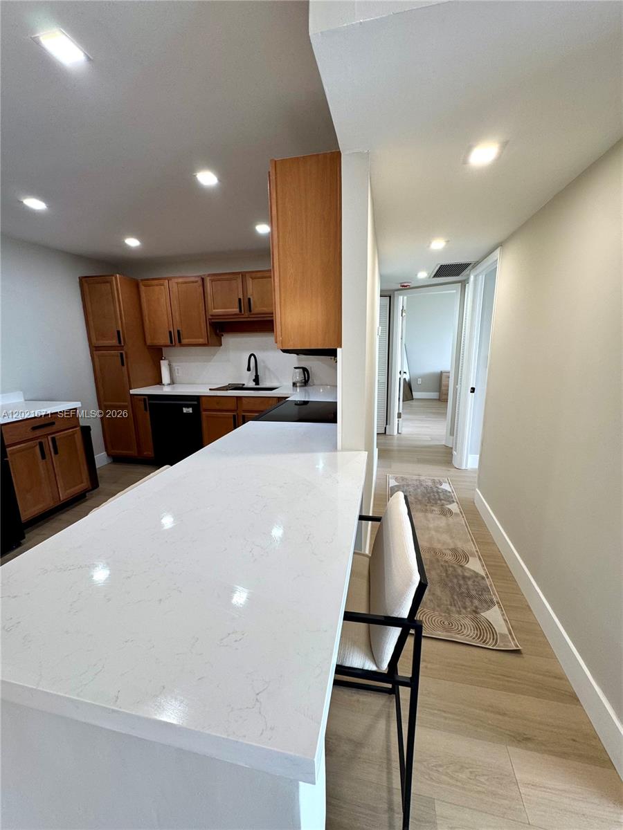 ADMIRALS PORT CONDO WEST - Residential