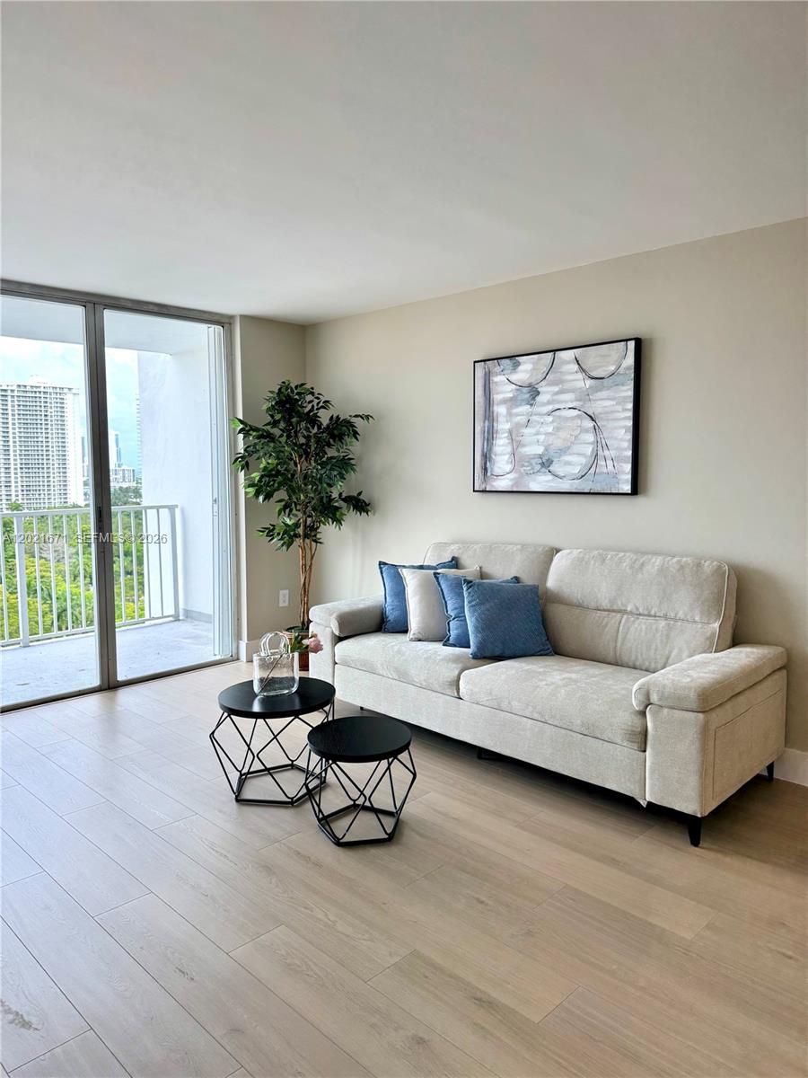 ADMIRALS PORT CONDO WEST - Residential