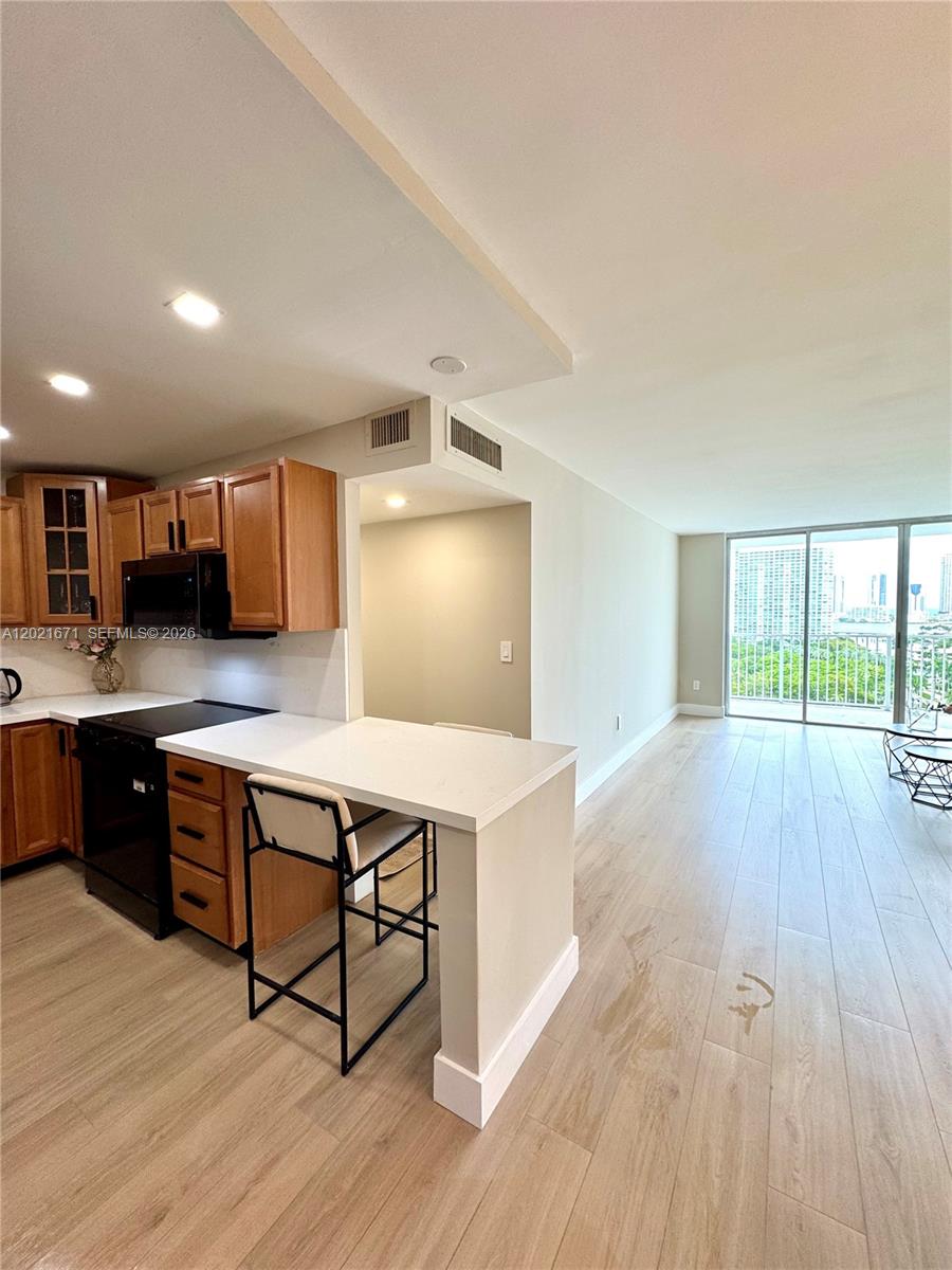 ADMIRALS PORT CONDO WEST - Residential