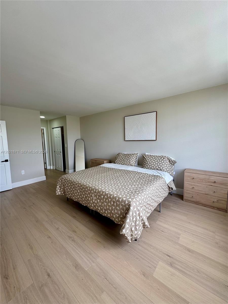 ADMIRALS PORT CONDO WEST - Residential