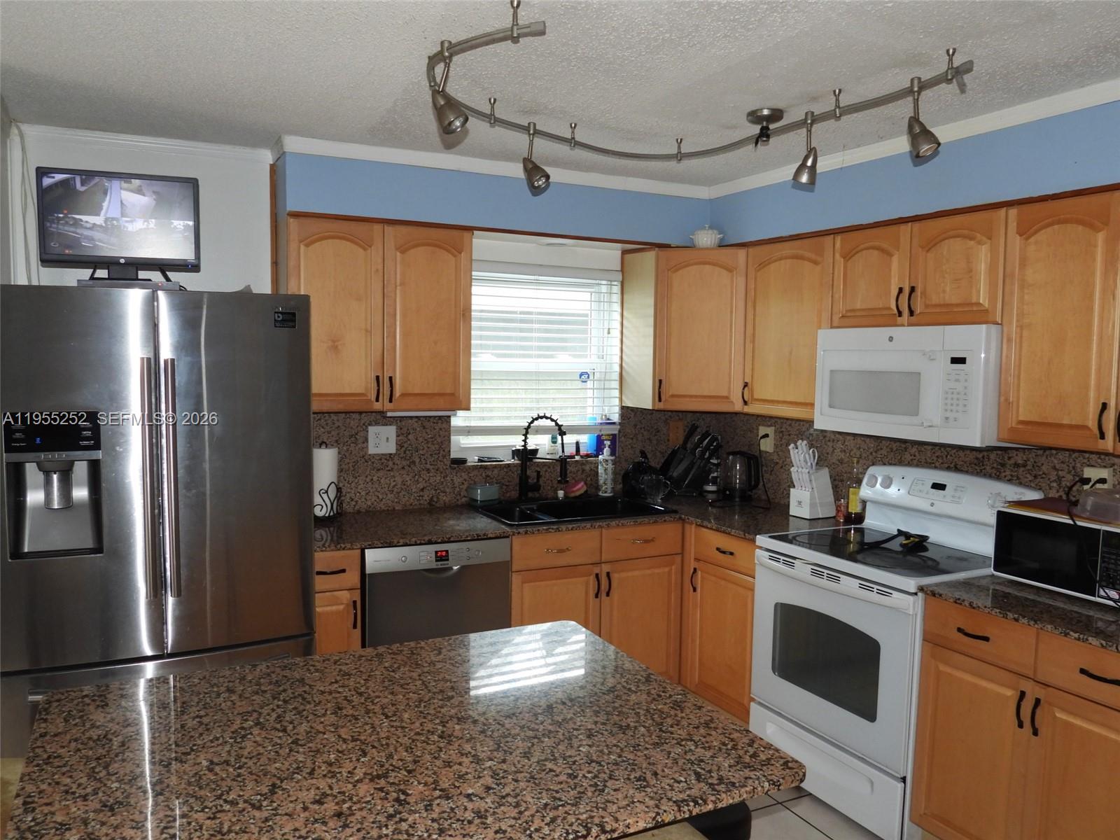 WELLEBY UNIT 1 - Residential