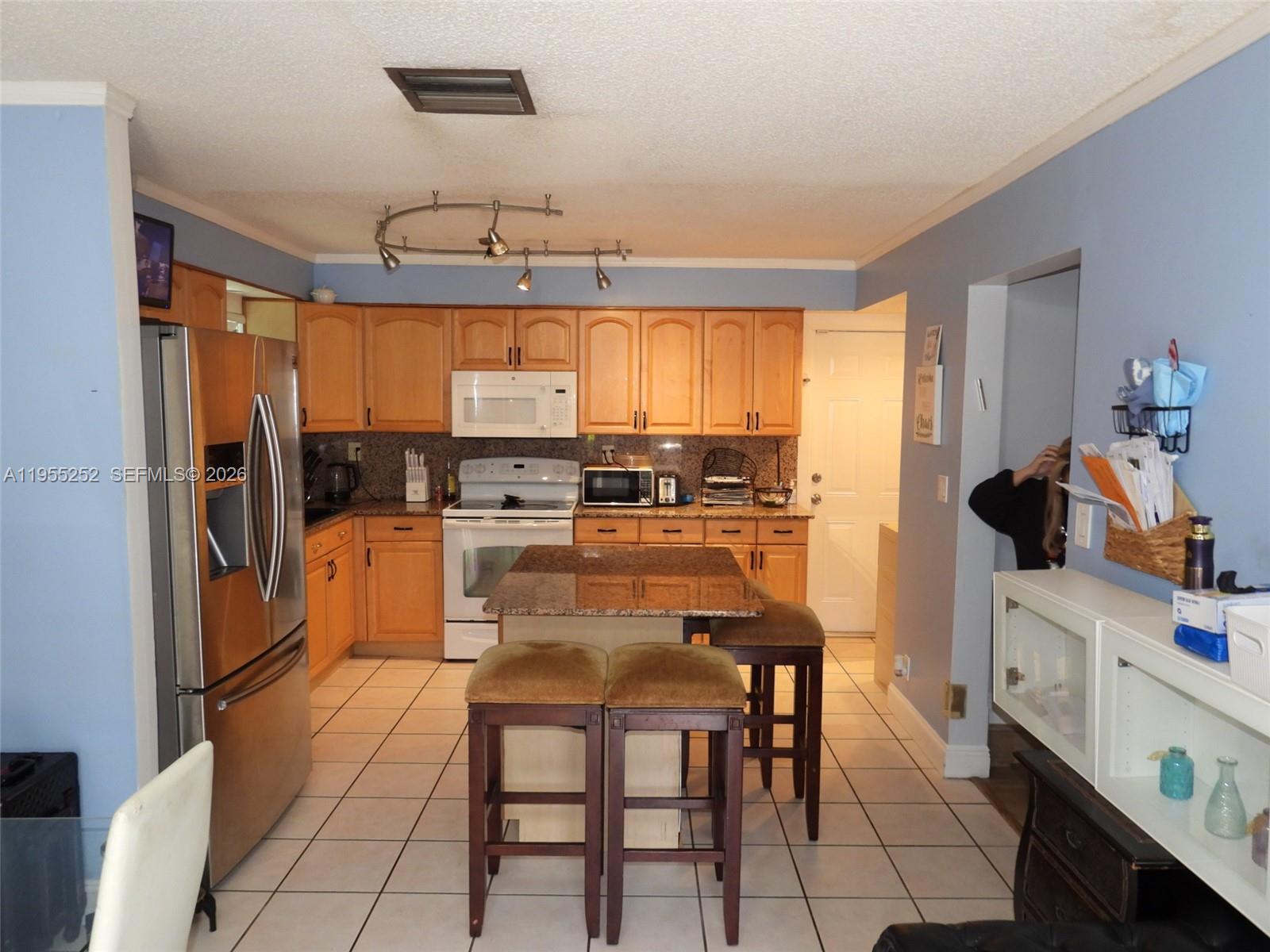 WELLEBY UNIT 1 - Residential