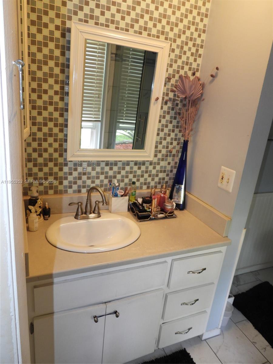 WELLEBY UNIT 1 - Residential