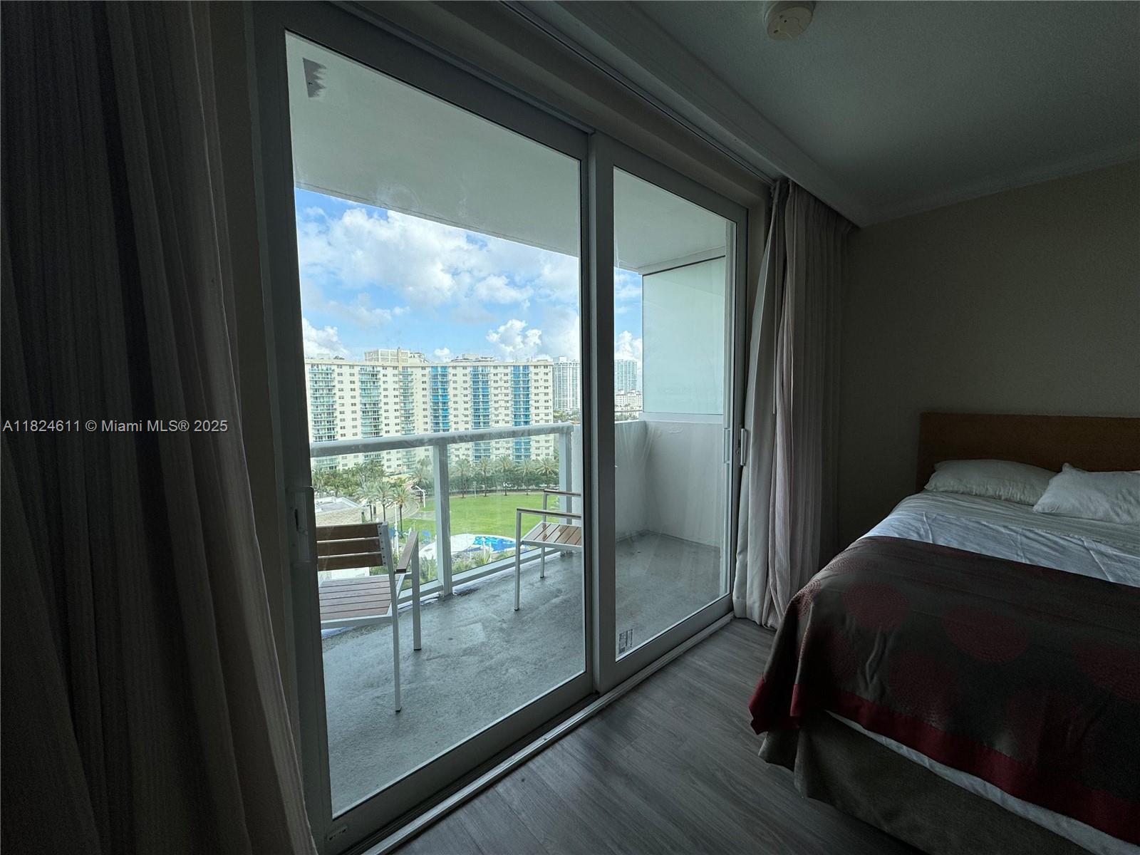 THE AVENTURA BEACH CLUB C - Residential