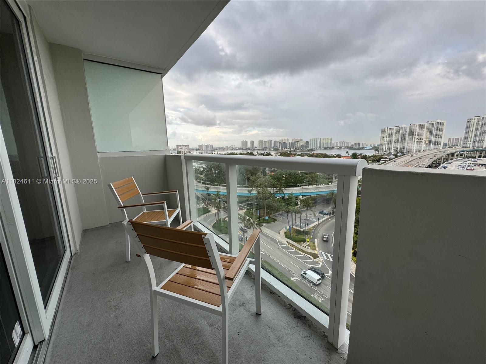19201 Collins Ave 1137, Sunny Isles Beach, FL, 33160/$150,000 4 19201 Collins Ave 1137