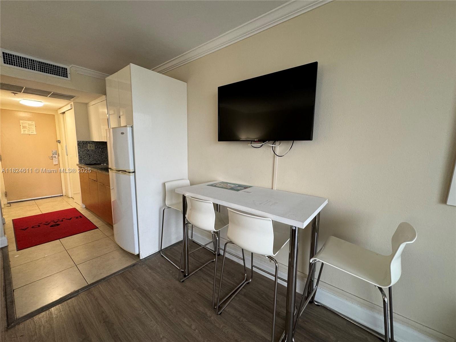 THE AVENTURA BEACH CLUB C - Residential