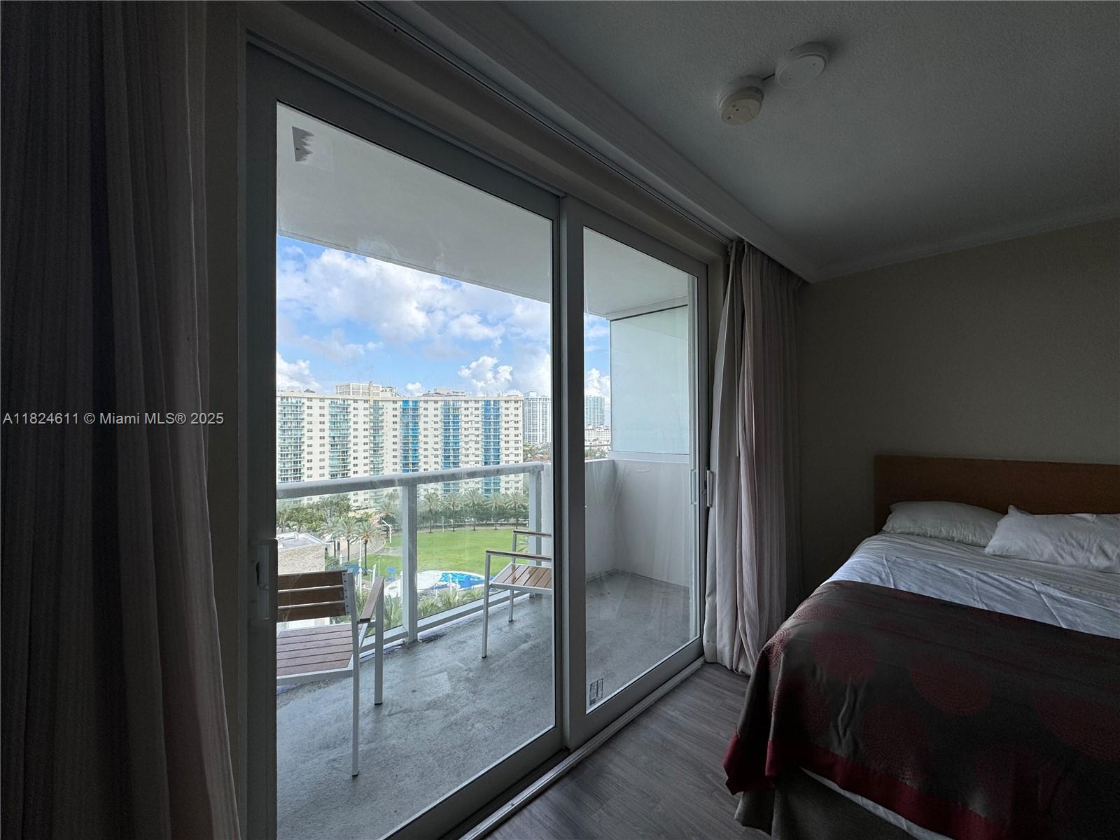 THE AVENTURA BEACH CLUB C - Residential